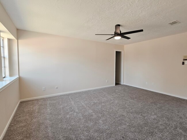 Building Photo - 16627 Aldenham Pl