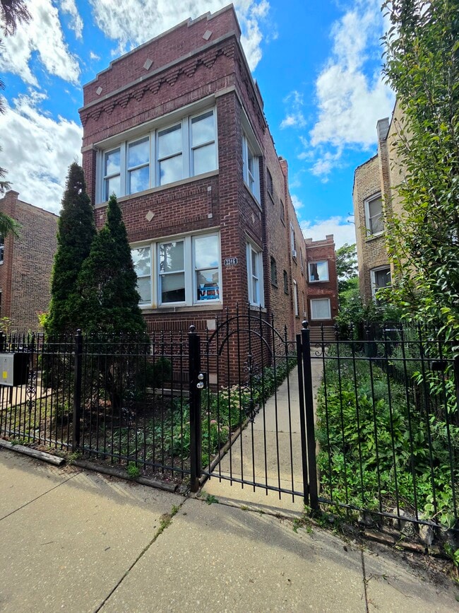 Building Photo - Springfield2