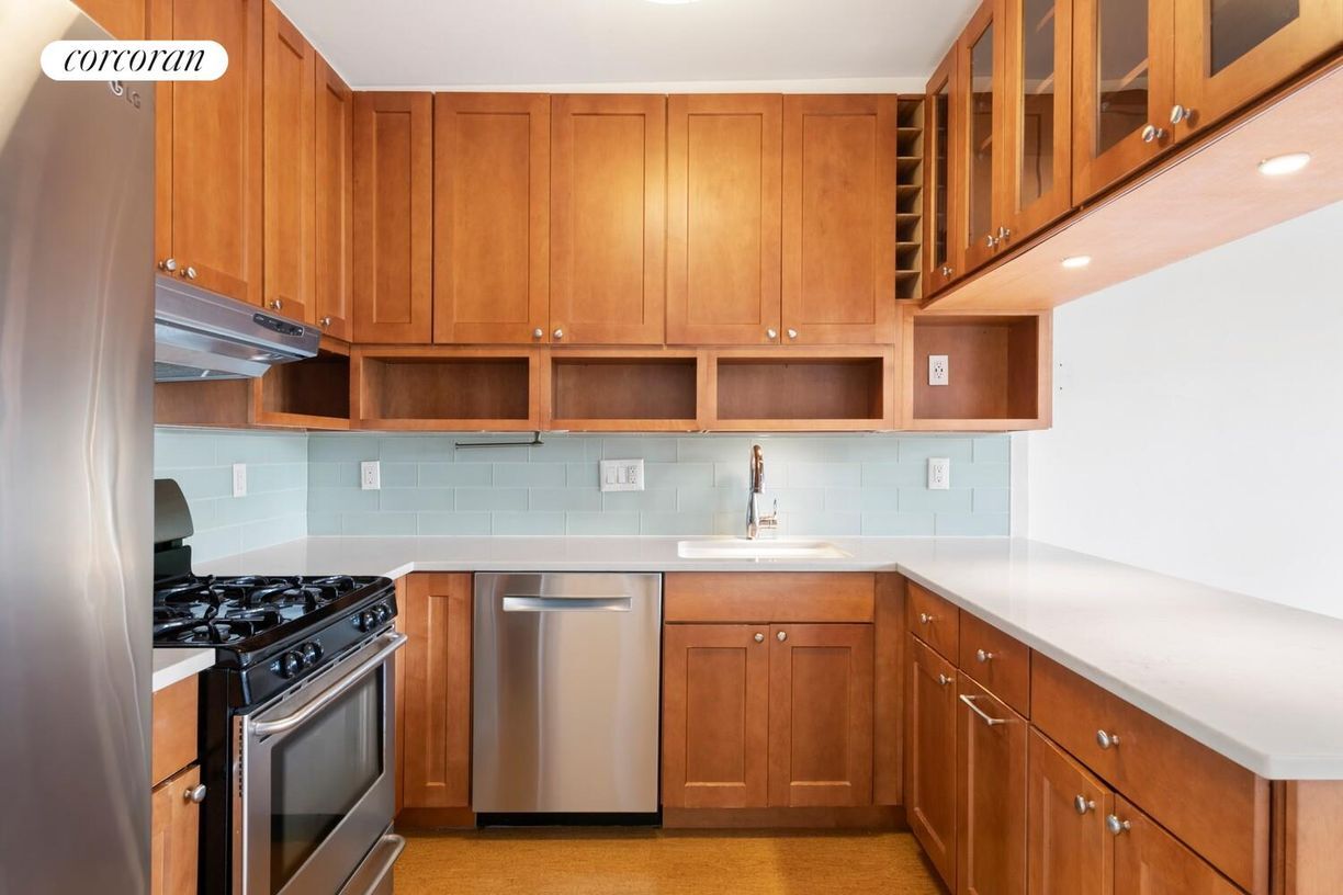 Building Photo - 42 Carroll St