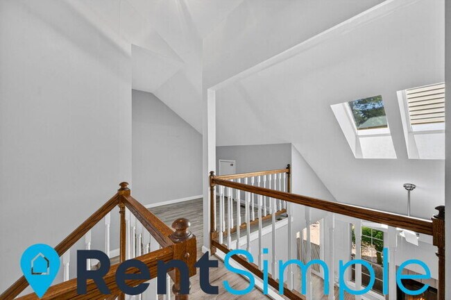 Building Photo - 6018 Creekstone Ln