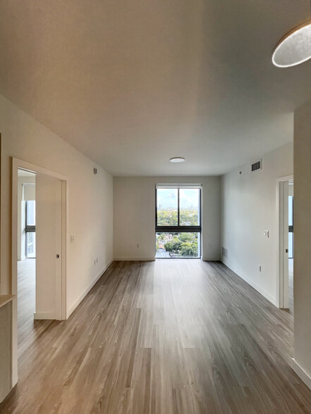 Building Photo - 1420 NW 33rd St