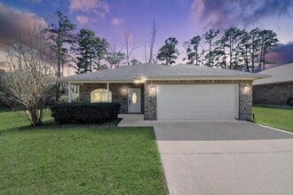 Building Photo - 228 Greenleaf St