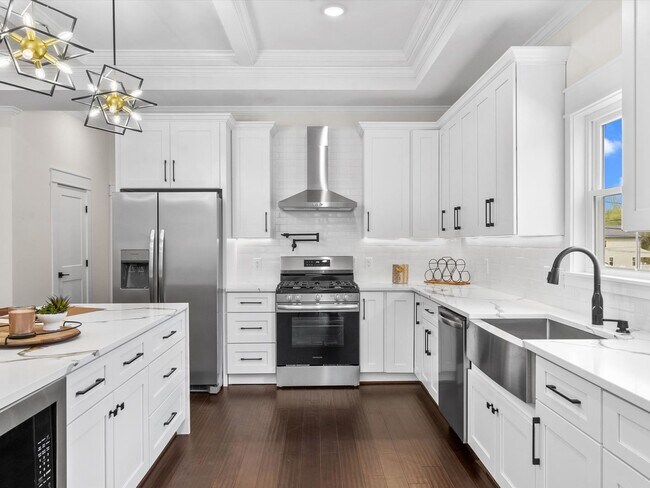 Building Photo - Modern Luxury Meets Everyday Comfort in Th...