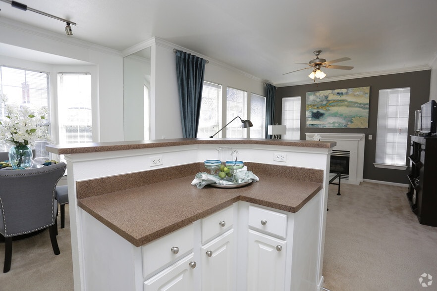 Kitchen - The Retreat at Fox Hollow