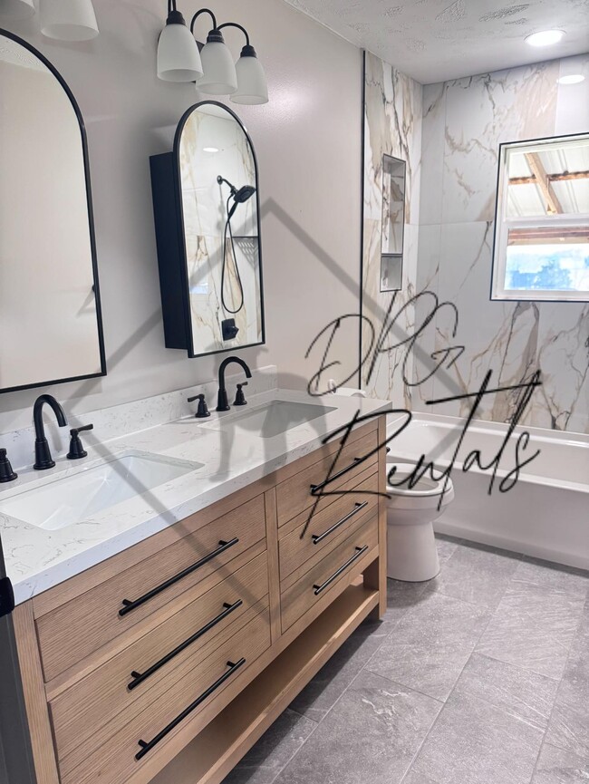 Building Photo - 135 Rhea Dr