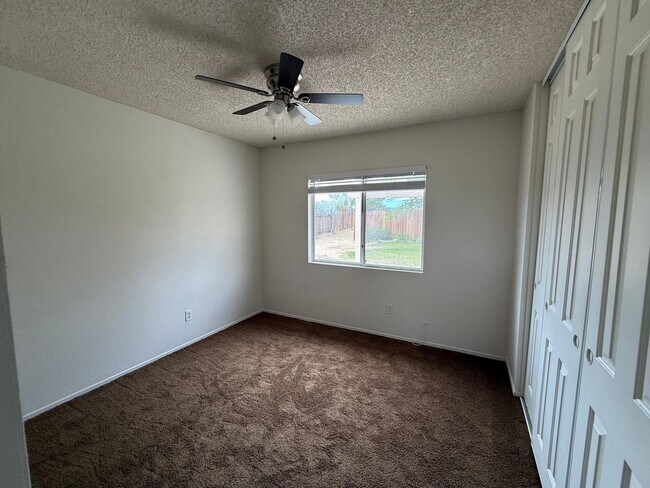Building Photo - Hesperia Home, 3 Bedroom's, 2 Bathrooms, New paint, New Carpet,
