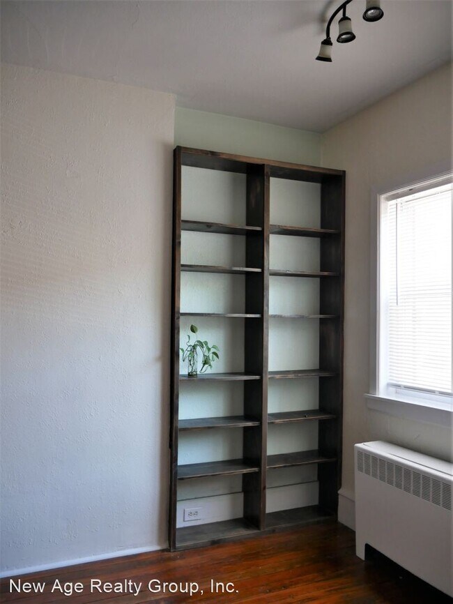 Building Photo - 3 br, 1.5 bath House - 1322 Mifflin Street