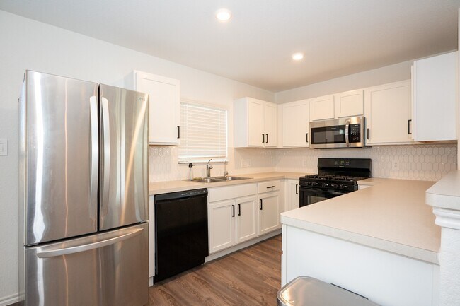 Building Photo - 5403 Rosser Ruby Way