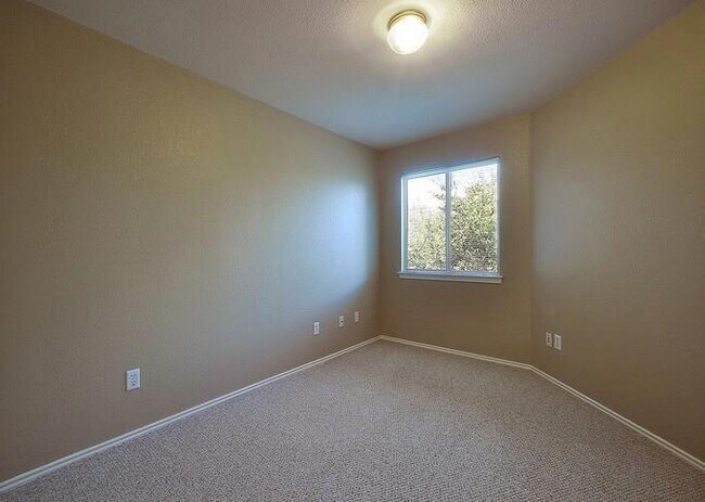 Building Photo - 6150 Jumano Ln