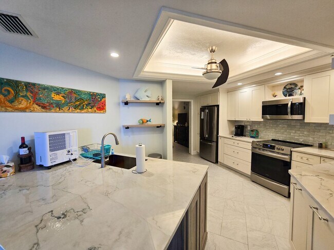 Building Photo - Paradise Found! 13th Floor Condo 3/2