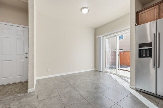 Building Photo - 669 Mission De Oro Dr