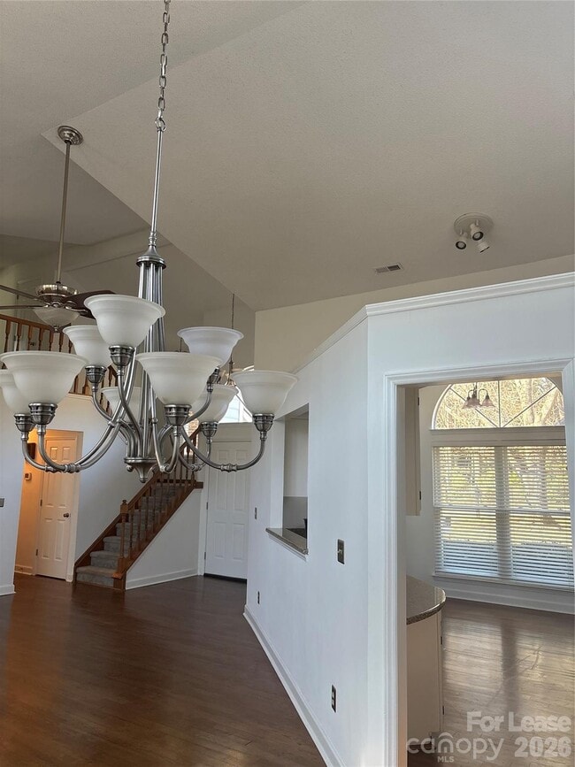 Building Photo - 3412 Armitage Dr