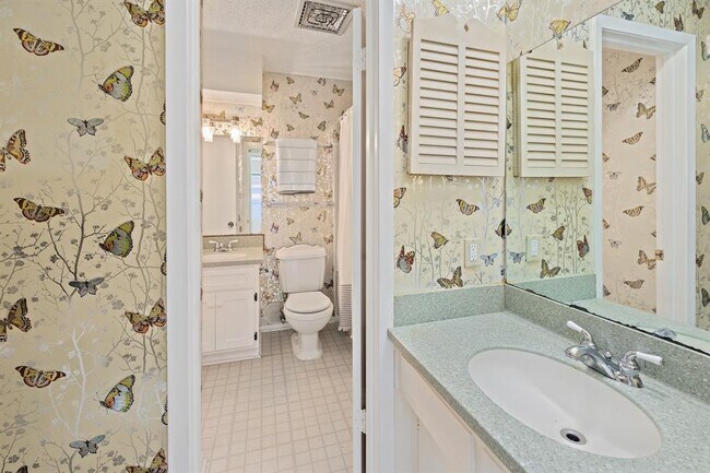 Building Photo - 806 Easy Day Cove