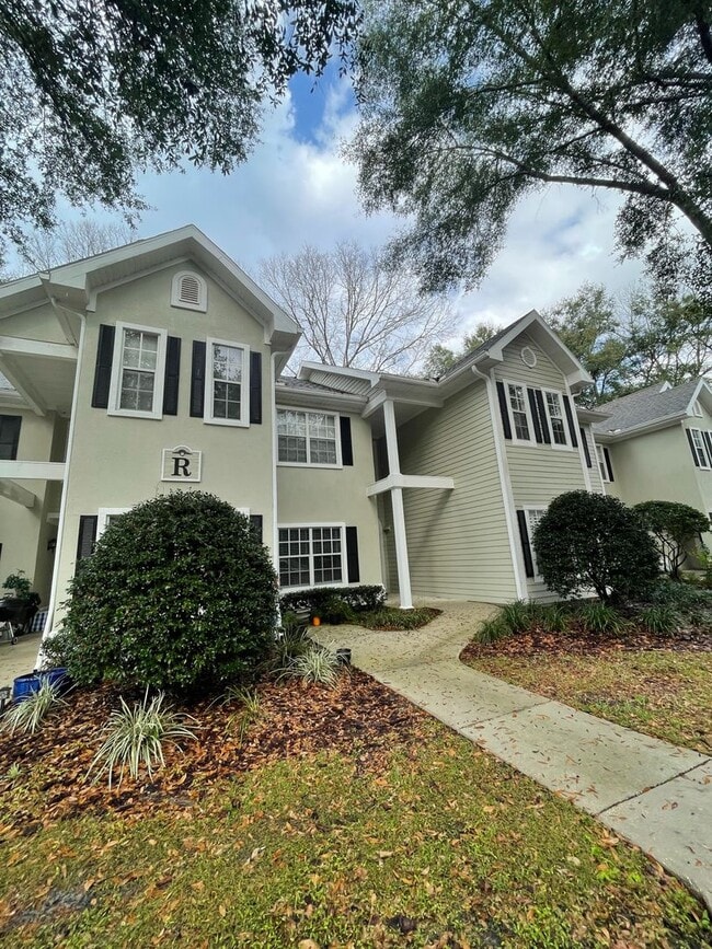 Building Photo - 1/1 in The Links in Haile Plantation!