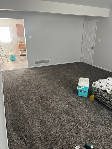 Building Photo - 400 Morgan Dr