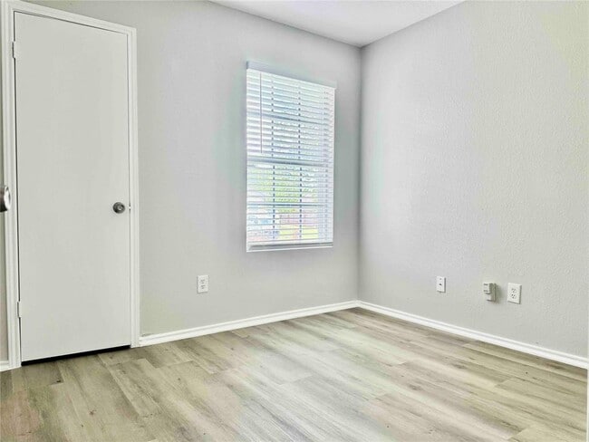 Building Photo - 4403 Quicksilver Blvd