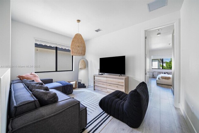 Building Photo - 4408 NW 80th Ave