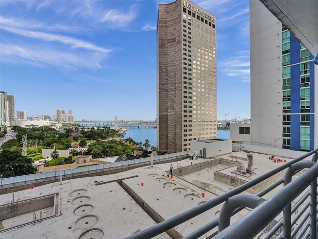 Building Photo - 325 S Biscayne Blvd