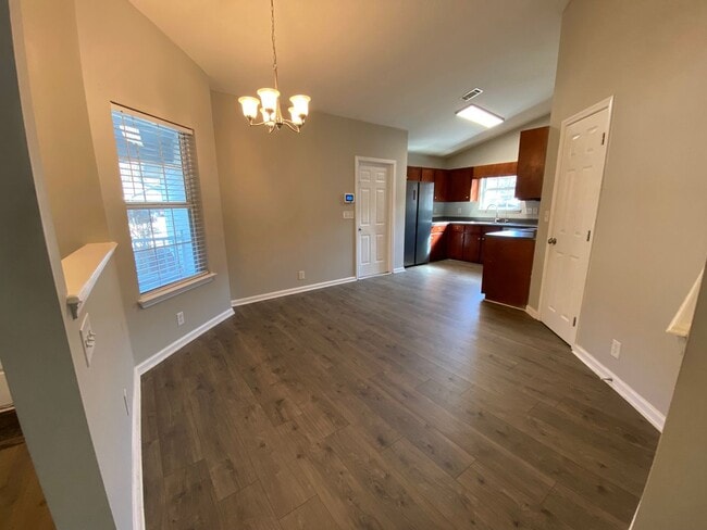 Building Photo - 118 Hydrangea Rd