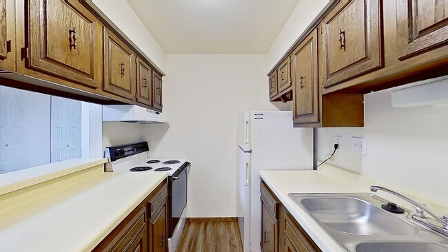 Building Photo - Upper Studio apartment Available