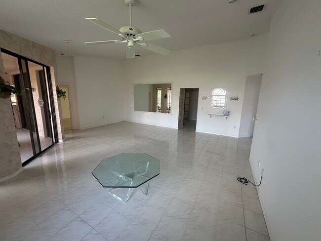 Building Photo - 5179 Europa Dr