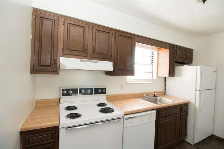 Building Photo - 2407 Collis Ave