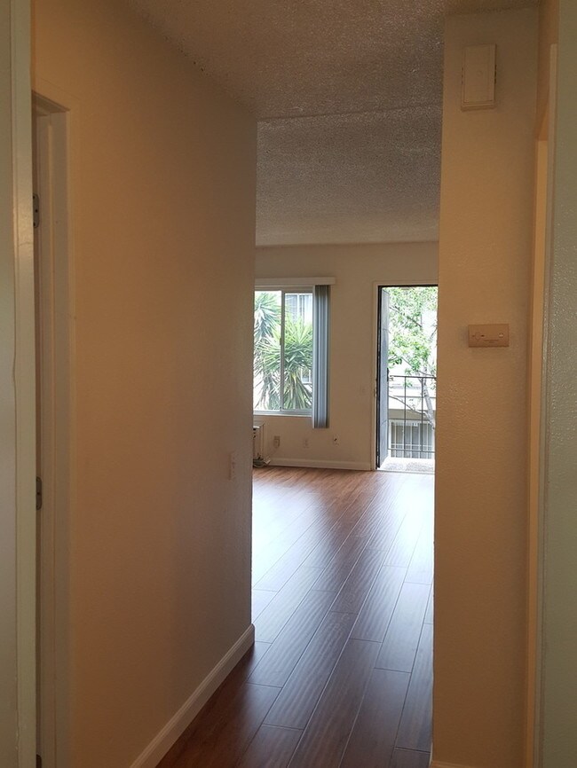 Building Photo - 4376 Rosebud Ln