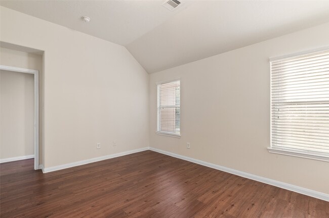 Building Photo - 15606 Kiplands Bend Dr