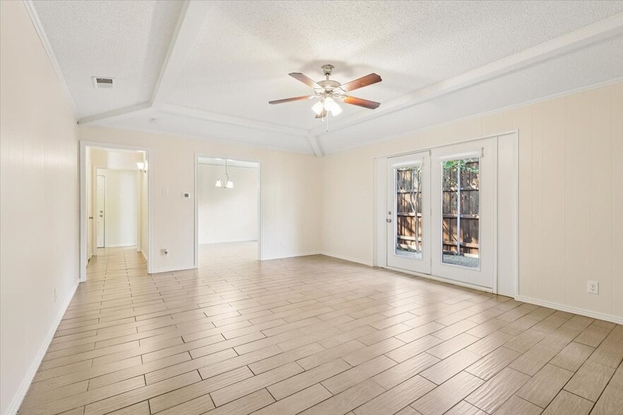 Living Area - 10655 Sandpiper Ln