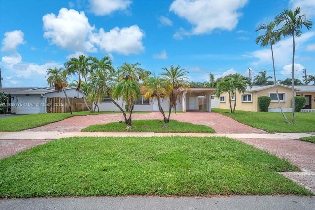 Primary Photo - 2112 N 32nd Ct
