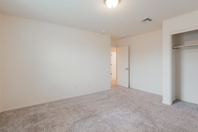 Building Photo - 10775 W Embrey Dr