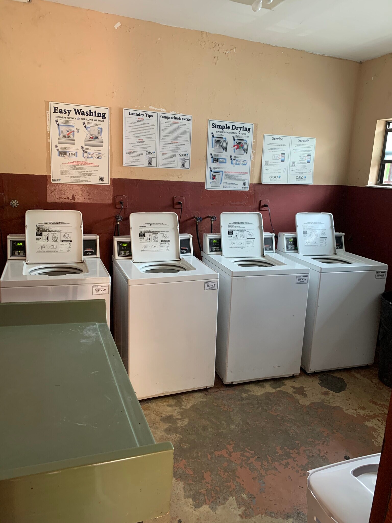 Building Photo - 1335 W 68th St