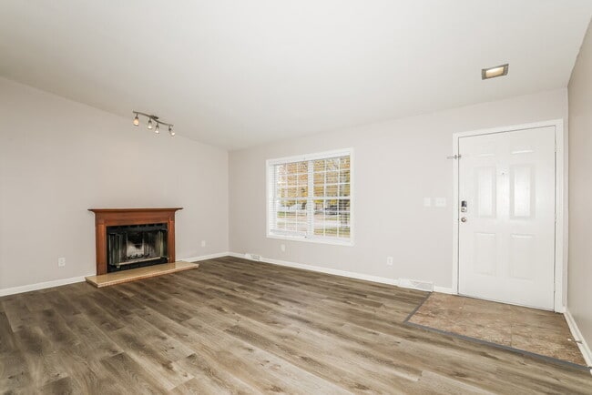 Building Photo - 3266 Sextant Dr