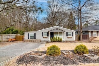 Building Photo - 1756 Dresden Dr NE