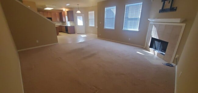 Building Photo - 249 Nomad Ln