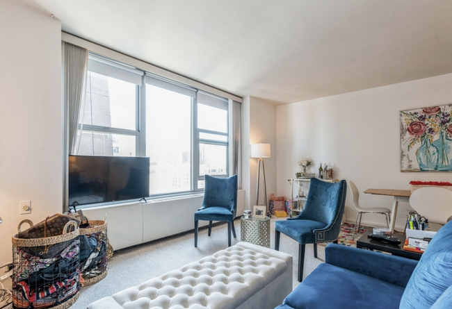 Living Area (Unit 3106) - 777 N Michigan Ave