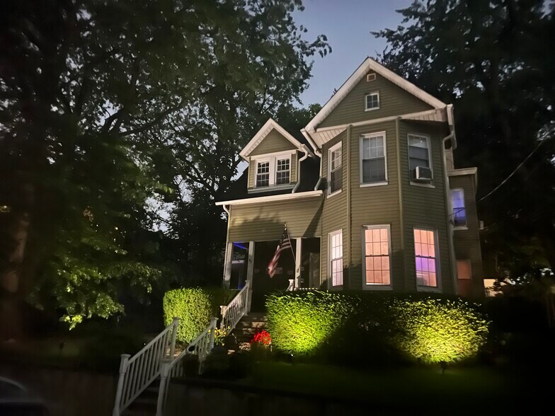 Steps from Downtown & Public Transport - 49 E Passaic Ave