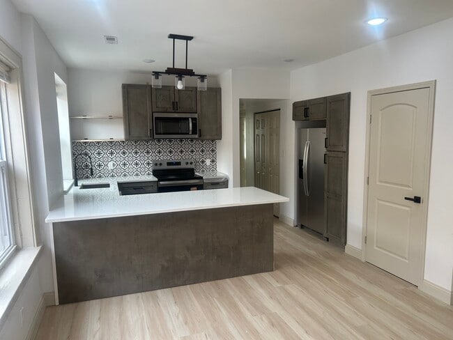 Building Photo - 7232 Wise Ave