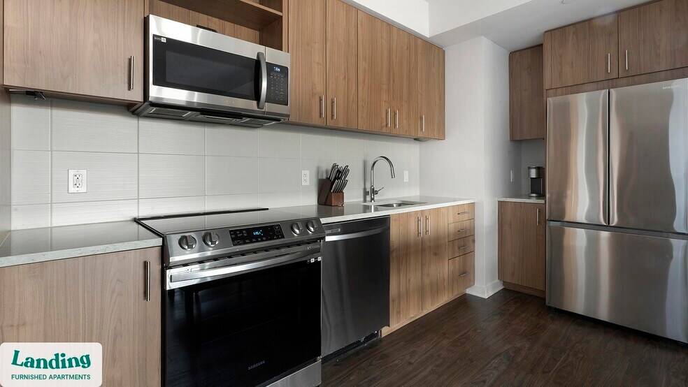 Building Photo - 350 Maple Dr SW