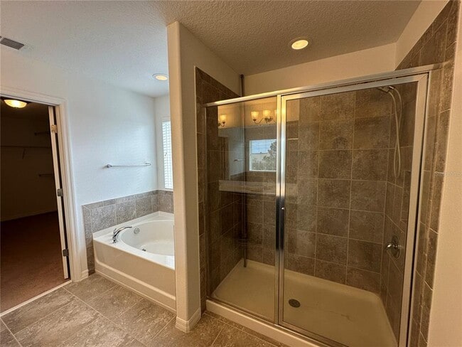 Building Photo - 2445 Beacon Landing Cir