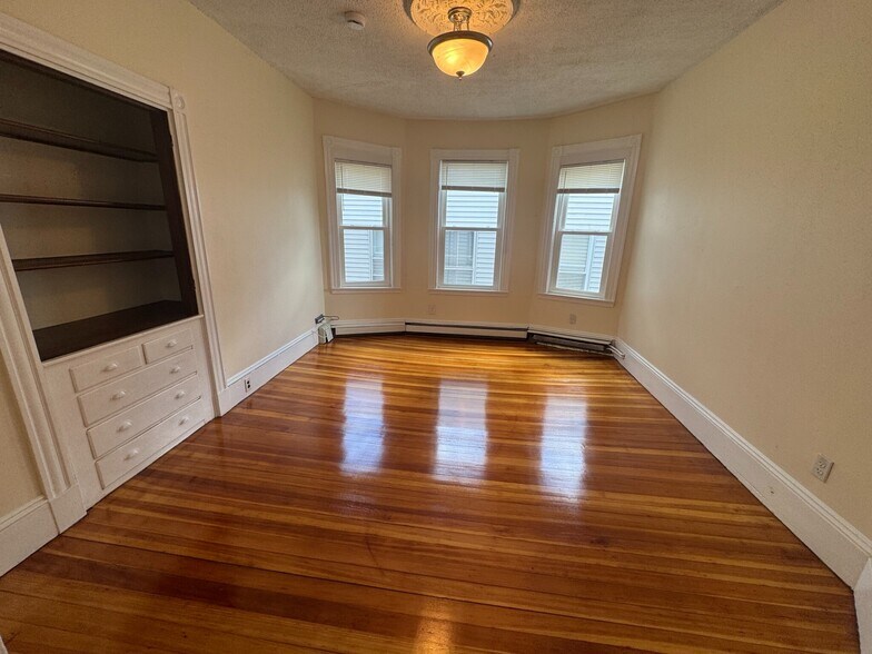 Building Photo - 64 Fisher Ave