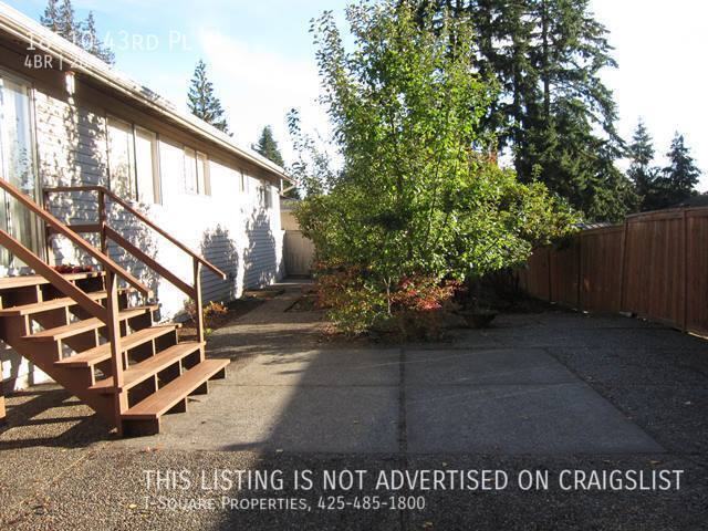 Building Photo - Comfortable Rambler in Excellent Lynnwood ...