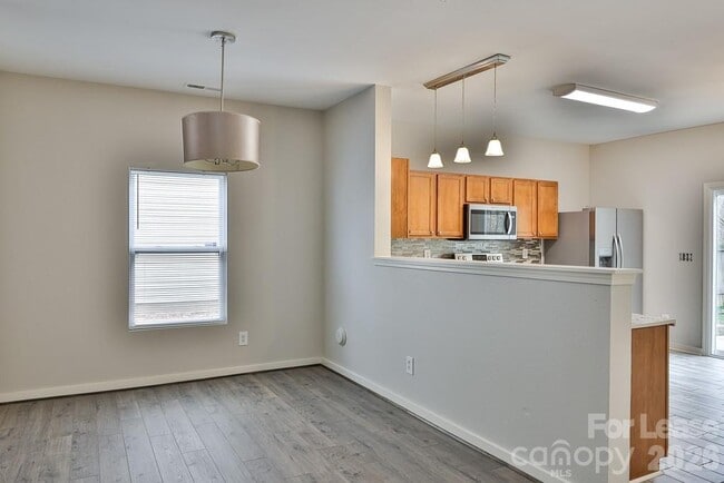 Building Photo - 8946 Chalkstone Rd