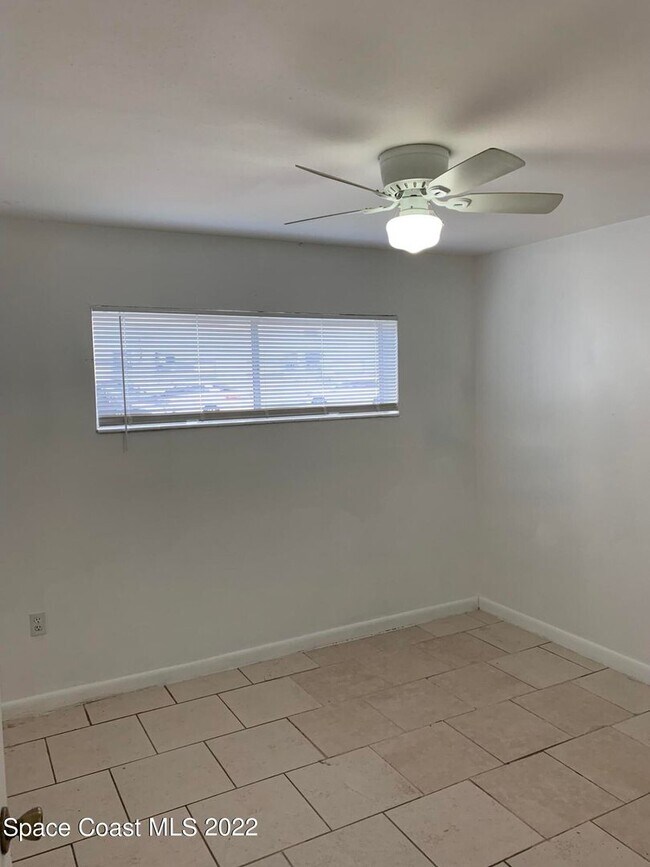 Building Photo - 180 Minna Ln