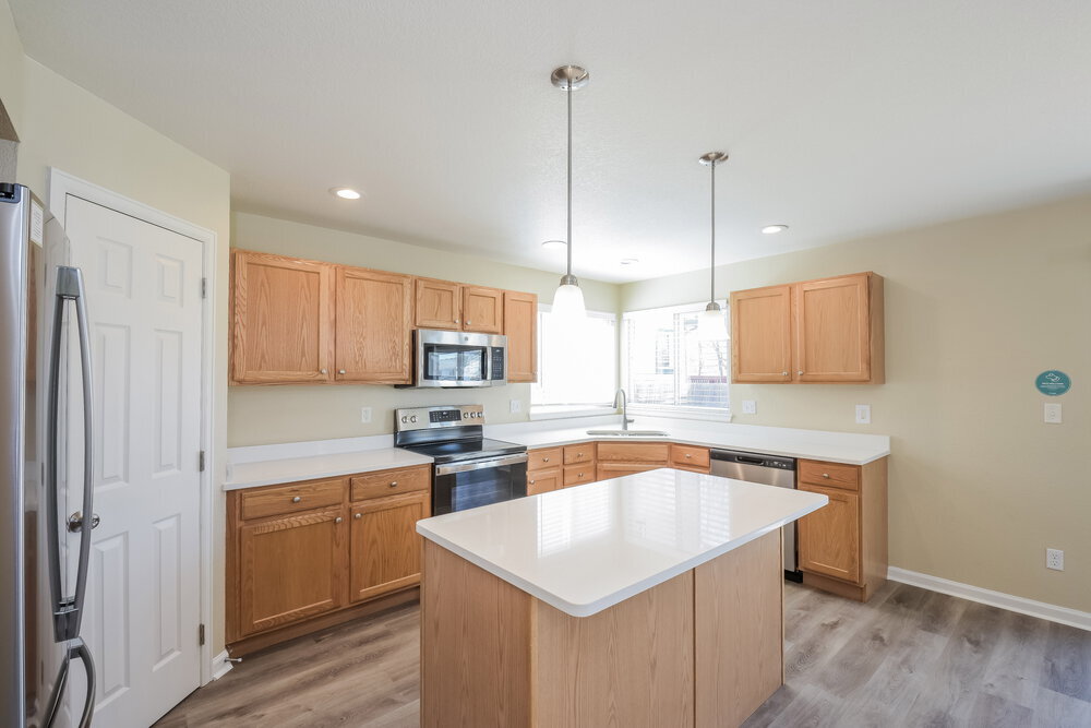 Building Photo - 11821 Elm Dr