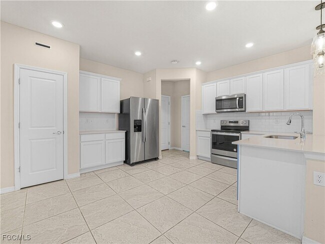 Building Photo - 4580 Sparkling Shell Ave