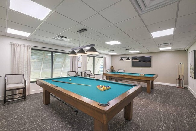 Building Photo - 128 Needle Palm Ln