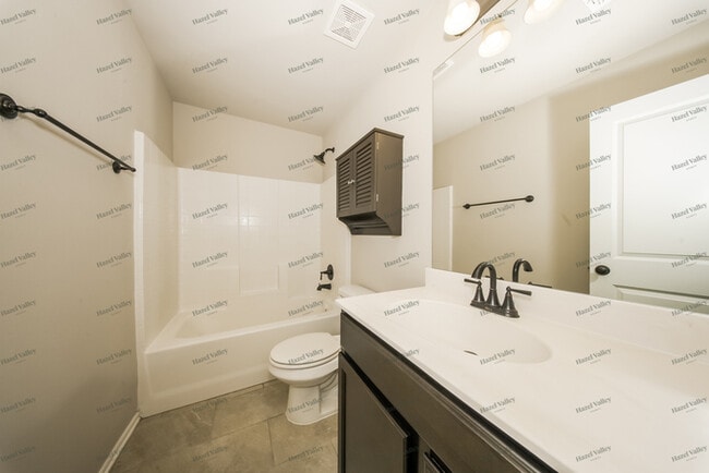 Building Photo - 4708 Crystal Hill Dr