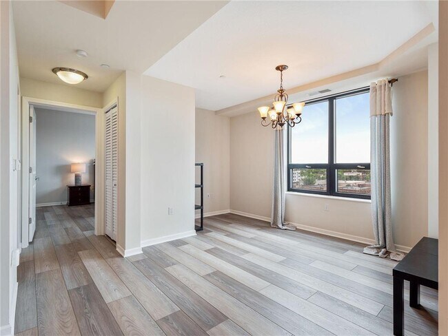 Building Photo - 500 E Grant St