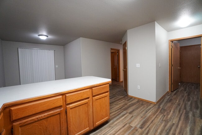 Building Photo - 79 E 2nd St N